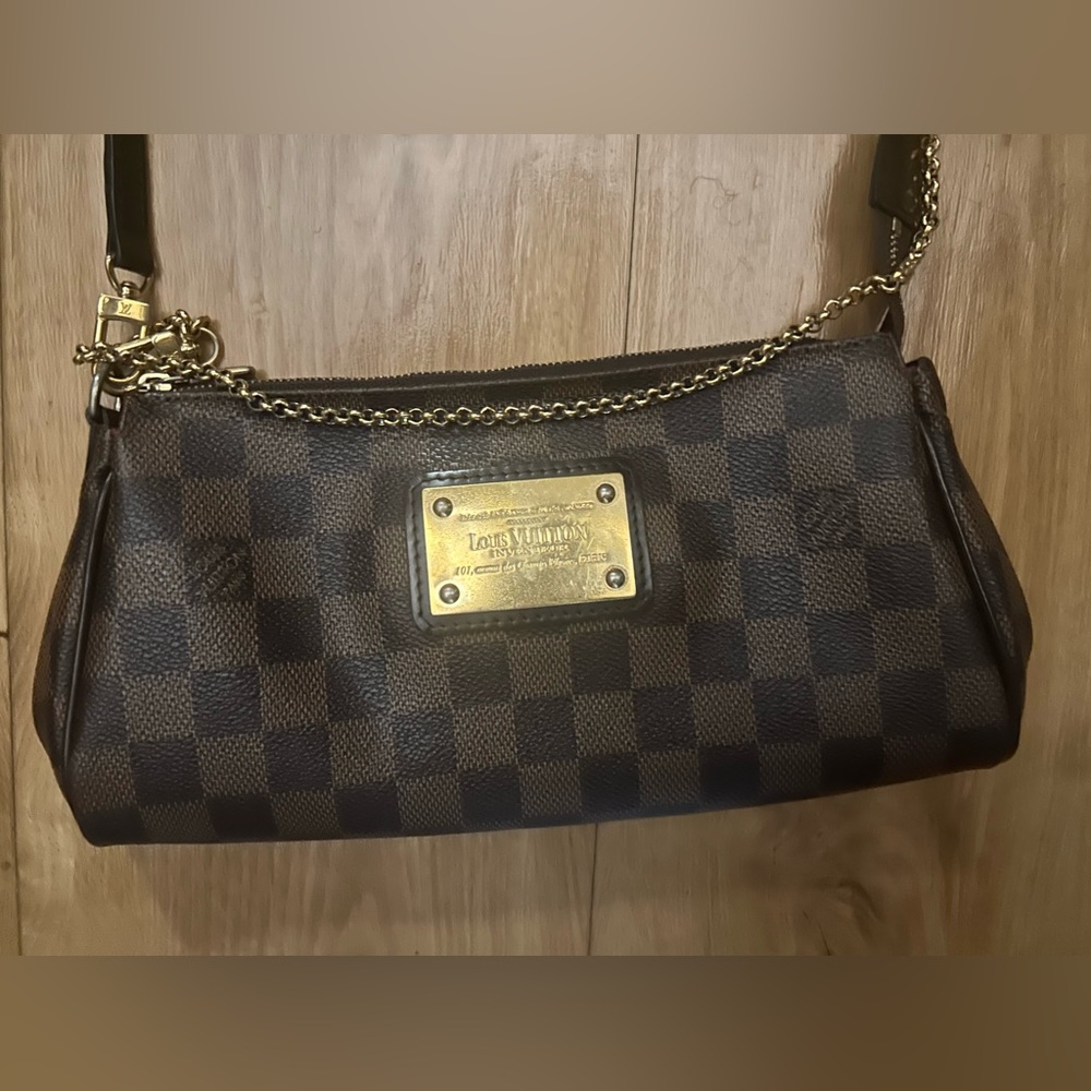 Vintage Louis Vuitton cross body bag